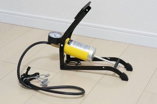 コンパクトでパワフル。自転車・バイク用の足踏み式空気入れ「BAL フットポンプ スーイスイ No.1921」レビュー 3 e382b3e383b3e38391e382afe38388e381a7e38391e383afe38395e383abe38082e887aae8bba2e8bb8ae383bbe38390e382a4e382afe794a8e381aee8b6b3e8b88f
